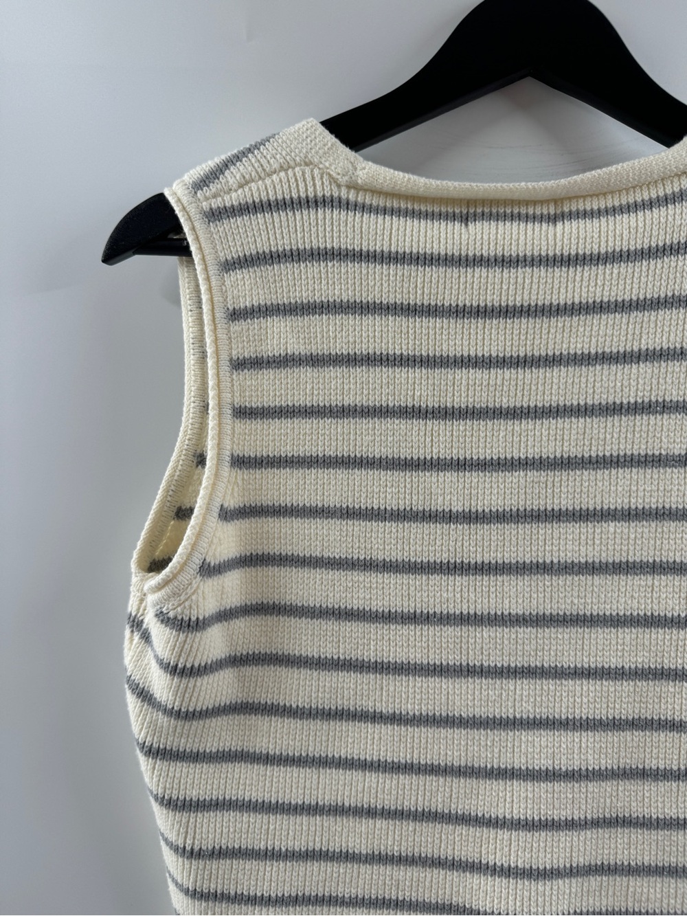 Sincerely Jules Striped Sweater Vest – Women's Large - Picture 7 of 8